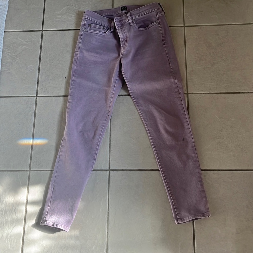 Gap. Light purple True Skinny jeans. Great condition.